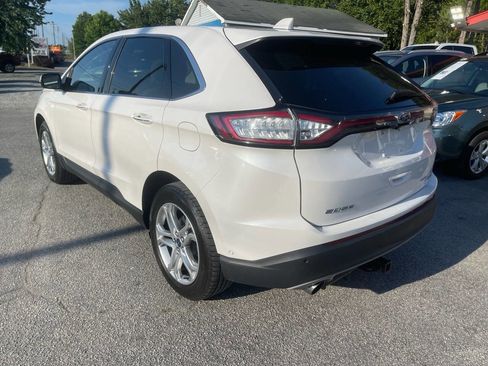 Used 2018 Ford Edge Titanium w/ Equipment Group 302A AWD/4WD image 5