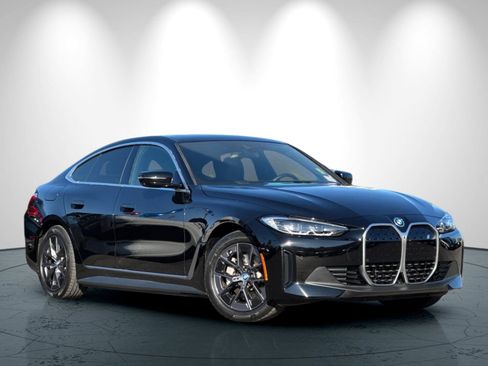 Used 2024 BMW i4 eDrive35 w/ Premium Package image 2