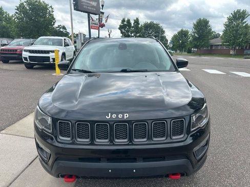 Used 2018 Jeep Compass Trailhawk w/ Leather Interior Group AWD/4WD image 2