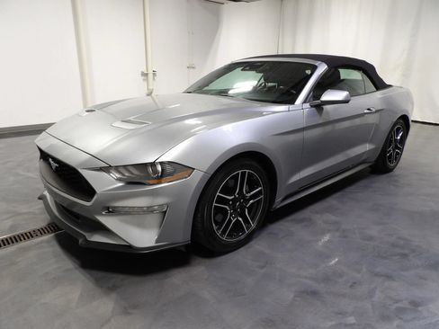 Used 2022 Ford Mustang Premium RWD image 6