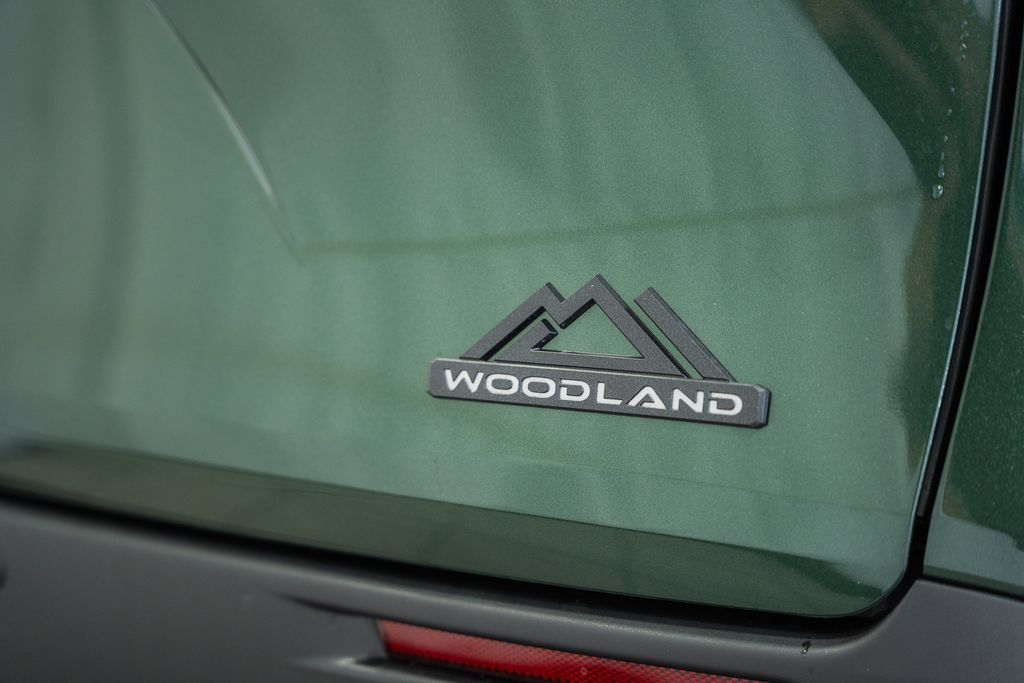 New 2026 Toyota Sienna XLE Woodland Edition AWD/4WD image 7
