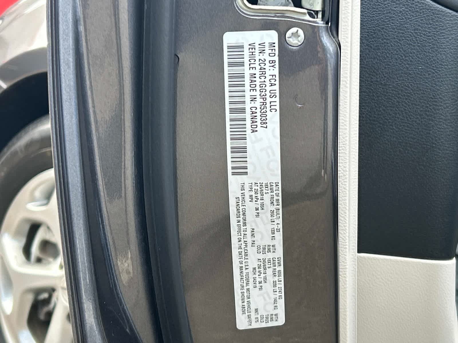 Used 2023 Chrysler Pacifica Limited FWD image 10