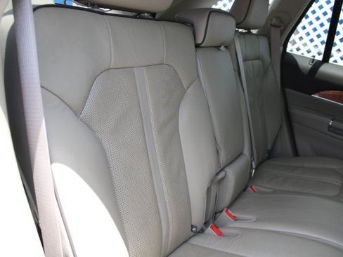 Used 2015 Lincoln MKX FWD w/ Equipment Group 102A image 13