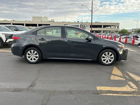 Used 2023 Toyota Corolla LE FWD image 3