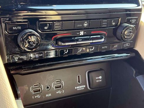 Used 2022 Jeep Grand Cherokee Limited 4xe image 28