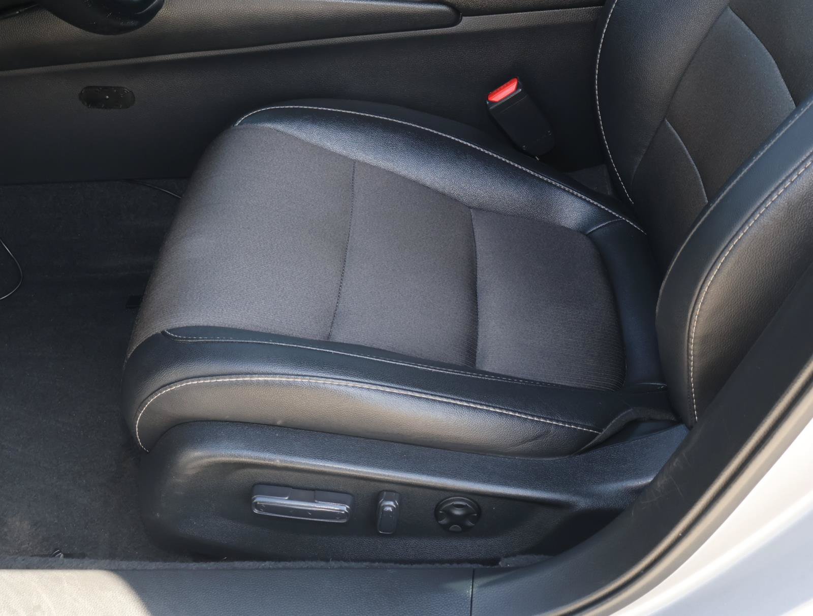 Used 2020 Honda Accord Sport image 12