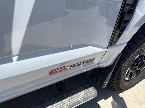 Used 2026 Ford F350 Platinum w/ Tremor Off-Road Package AWD/4WD image 13