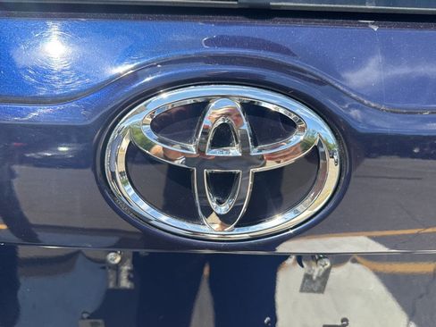 Used 2016 Toyota Highlander XLE AWD/4WD image 41