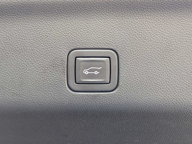 Certified 2024 Cadillac Escalade ESV V AWD/4WD image 13