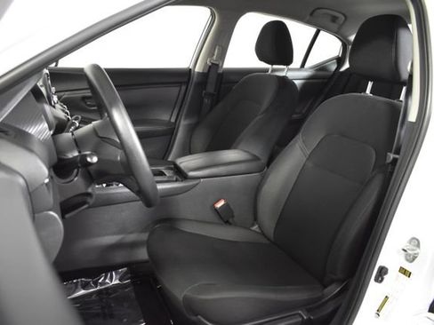 Used 2025 Nissan Sentra S FWD image 9