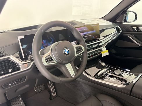 New 2026 BMW X5 xDrive40i w/ M Sport Package image 4