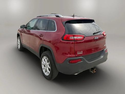 Used 2017 Jeep Cherokee Latitude w/ Cold Weather Group AWD/4WD image 5