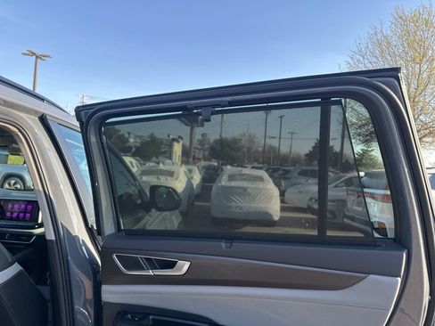 New 2026 Volkswagen Atlas Peak Edition AWD/4WD image 30