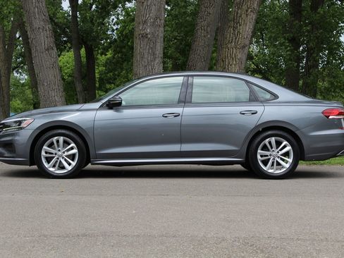 Used 2020 Volkswagen Passat 2.0T S FWD image 4