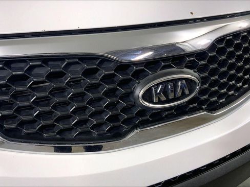 Used 2011 Kia Sorento EX w/ Premium Pkg image 30