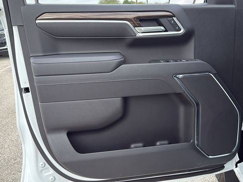 Used 2025 Chevrolet Silverado 1500 RST w/ Protection Package image 8