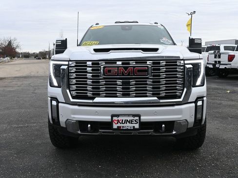 Used 2024 GMC Sierra 2500 Denali w/ Denali Reserve Package image 13