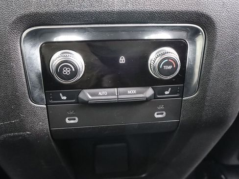 Used 2023 GMC Yukon AT4 w/ Technology Package image 20