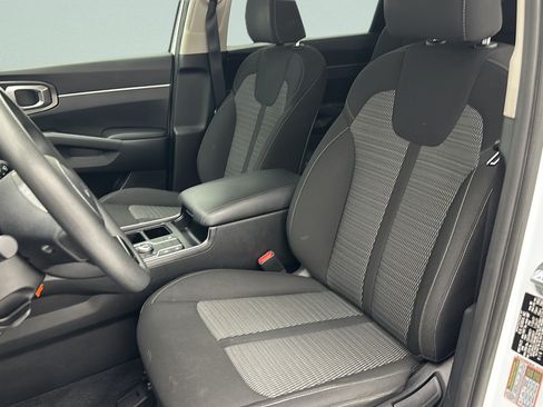 Used 2022 Kia Sorento LX AWD/4WD image 14