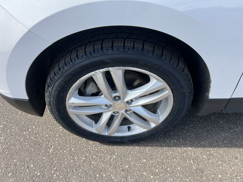 Used 2020 Chevrolet Equinox Premier image 4