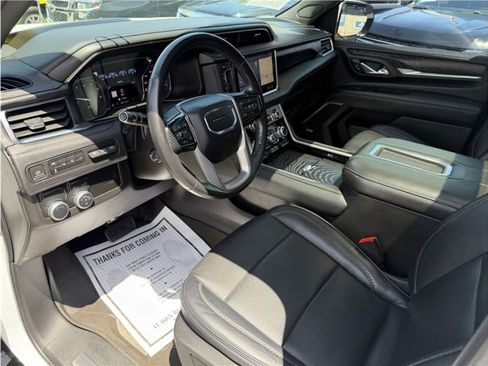 Used 2021 GMC Yukon Denali w/ Denali Premium Package RWD image 18