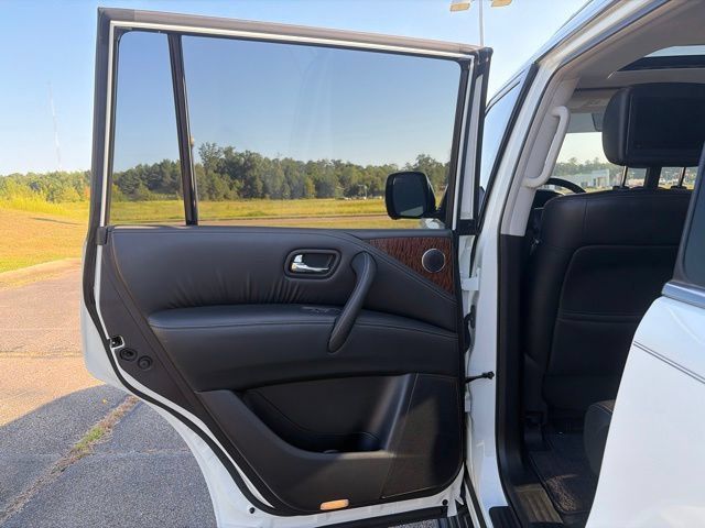 Used 2018 Nissan Armada Platinum w/ Interior Lighting Package RWD image 6