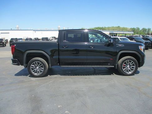 Used 2022 GMC Sierra 1500 AT4 w/ AT4 Premium Package image 5