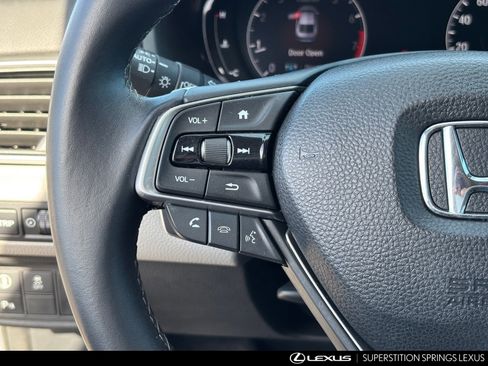 Used 2018 Honda Accord Touring image 28