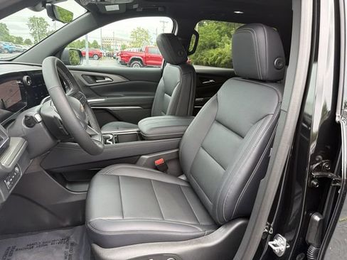 New 2026 Chevrolet Traverse LT w/ Sun and Wheel Package AWD/4WD image 21