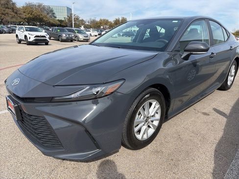Used 2025 Toyota Camry LE image 1