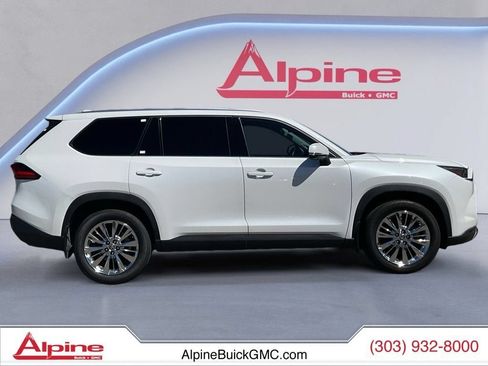 Used 2024 Toyota Grand Highlander FWD image 6