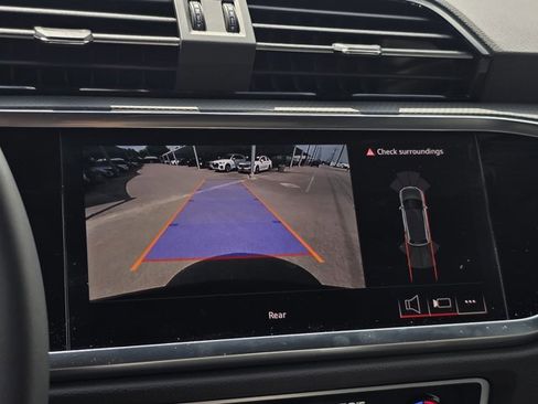 Used 2025 Audi Q3 2.0T Premium w/ Convenience Package AWD/4WD image 23