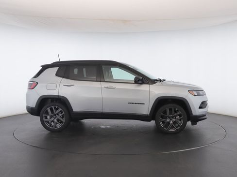 New 2026 Jeep Compass Limited image 15