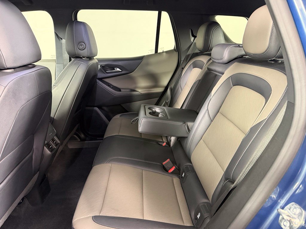 Used 2025 Chevrolet Equinox LT w/ Convenience Package II AWD/4WD image 16