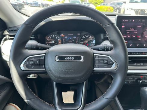 Used 2022 Jeep Compass Limited AWD/4WD image 9