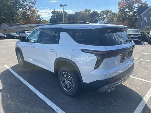 New 2026 Chevrolet Traverse LT w/ Driver Confidence Package image 3