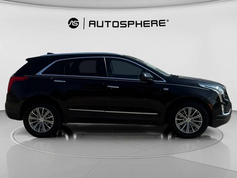 Used 2017 Cadillac XT5 Luxury w/ Driver Awareness Package image 11
