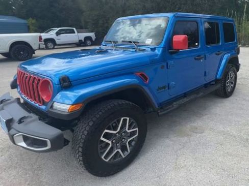 Used 2025 Jeep Wrangler Sahara w/ Safety Group image 4