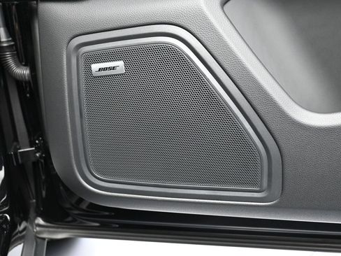 Certified 2026 Porsche Macan AWD/4WD image 29