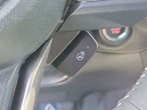 Used 2023 Subaru Ascent Touring AWD/4WD image 31