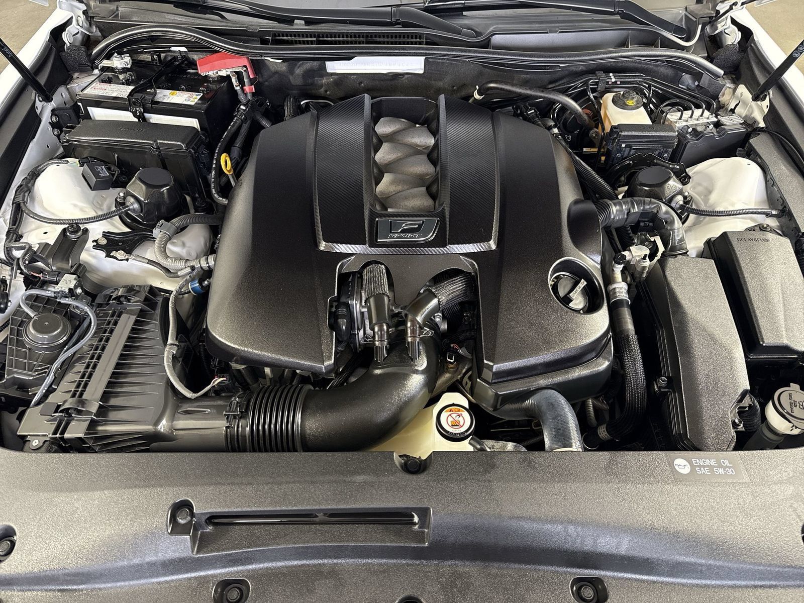 Used 2024 Lexus IS 500 RWD image 28