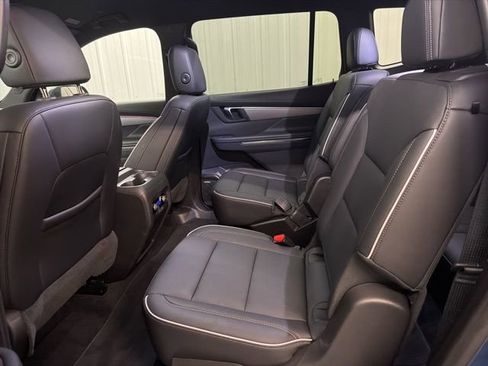 Used 2025 Buick Enclave Preferred image 22