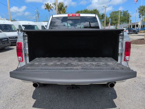Used 2017 RAM 1500 Laramie w/ Convenience Group AWD/4WD image 13