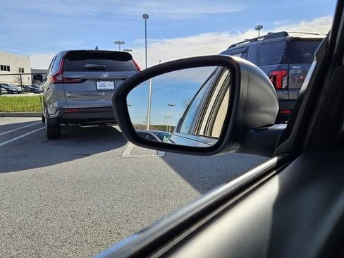 Used 2024 Nissan Altima 2.5 SV image 36