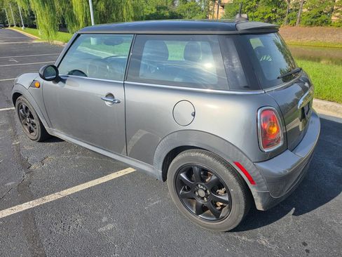 Used 2010 MINI Cooper Hardtop FWD image 6
