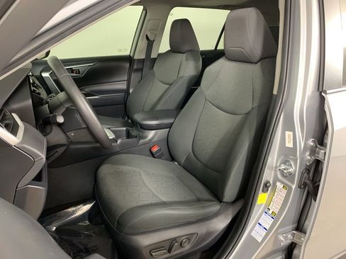 Used 2022 Toyota RAV4 XLE w/ Convenience Package AWD/4WD image 28