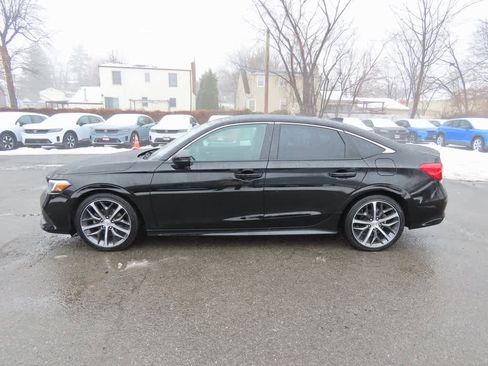 Certified 2023 Honda Civic Touring image 3