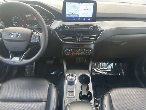Used 2022 Ford Escape SEL image 11