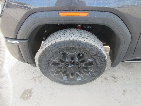 New 2026 GMC Sierra 2500 Denali Ultimate image 13