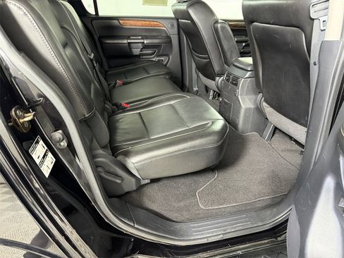 Used 2014 Nissan Armada Platinum image 17
